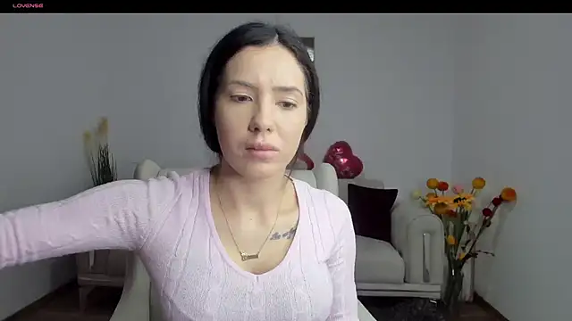 Snapshot of Emmapmg chatting on 02-22-25, 01:57 Emmapmg online show from 02-22-25, 01:57