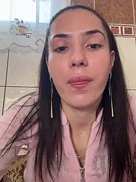 Snapshot of Emmapmg chatting on 03-07-25, 08:45 Emmapmg online show from 03-07-25, 08:45