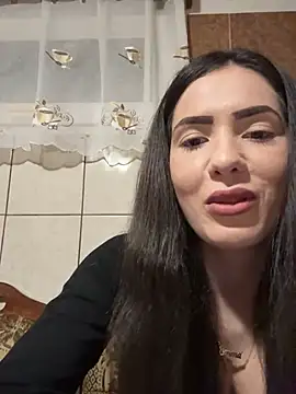 Snapshot of Emmapmg chatting on 03-09-25, 05:39 Emmapmg online show from 03-09-25, 05:39