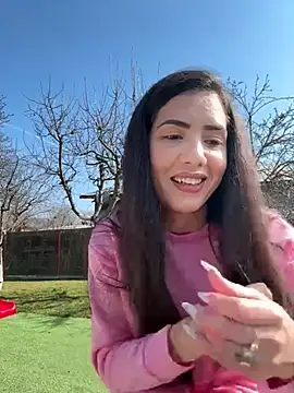 Snapshot of Emmapmg chatting on 03-10-25, 10:15 Emmapmg online show from 03-10-25, 10:15