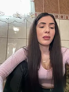 Snapshot of Emmapmg chatting on 03-12-25, 09:55 Emmapmg online show from 03-12-25, 09:55