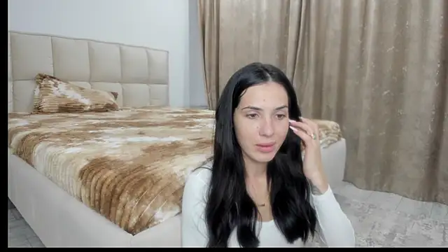 Snapshot of Emmapmg chatting on 10-18-25, 05:03 Emmapmg online show from 10-18-25, 05:03