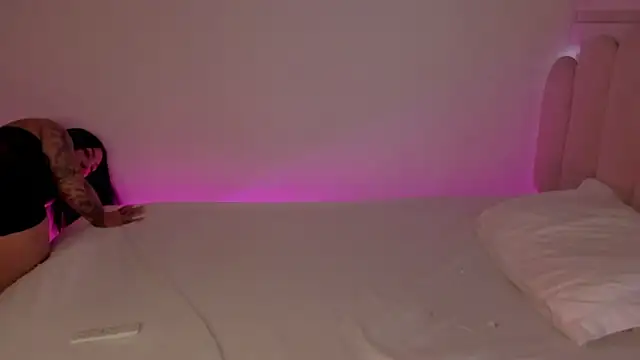 Cataleyasweet 19 online show from 10-21-25, 05:02