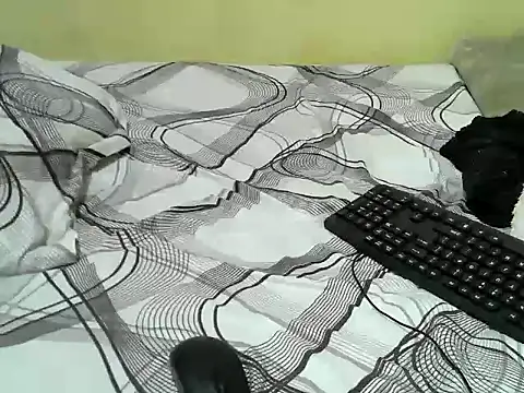 Quincy joyy online show from 12-16-25, 04:06