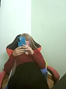 Snapshot of Wet_mina888 chatting on 03-16-25, 01:17 Wet mina888 online show from 03-16-25, 01:17