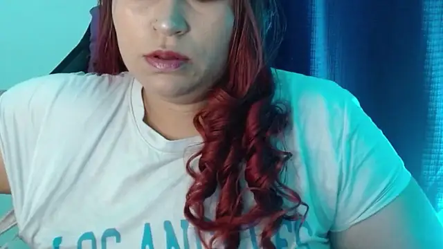 Snapshot of cata__gutierrez_ chatting on 11-11-25, 04:23 cata gutierrez online show from 11-11-25, 04:23