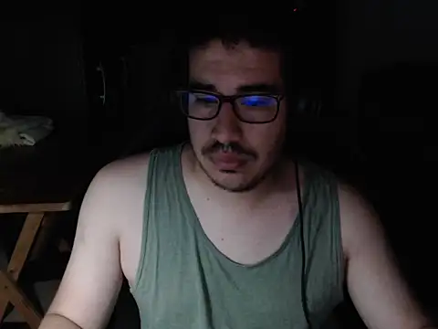 Snapshot of thealfawolf01 chatting on 12-18-24, 03:58 thealfawolf01 online show from 12-18-24, 03:58