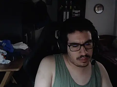 Snapshot of thealfawolf01 chatting on 12-25-24, 02:56 thealfawolf01 online show from 12-25-24, 02:56