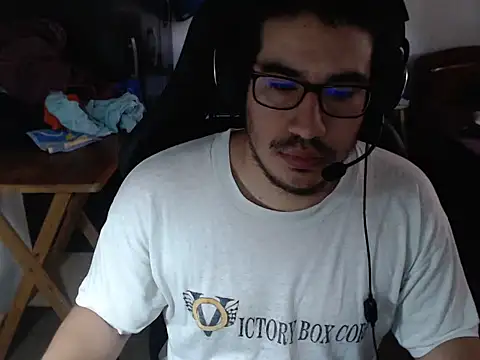 Snapshot of thealfawolf01 chatting on 01-12-25, 03:14 thealfawolf01 online show from 01-12-25, 03:14