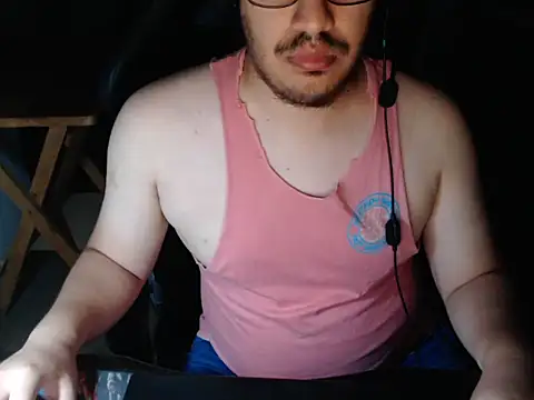 Snapshot of thealfawolf01 chatting on 01-18-25, 01:41 thealfawolf01 online show from 01-18-25, 01:41