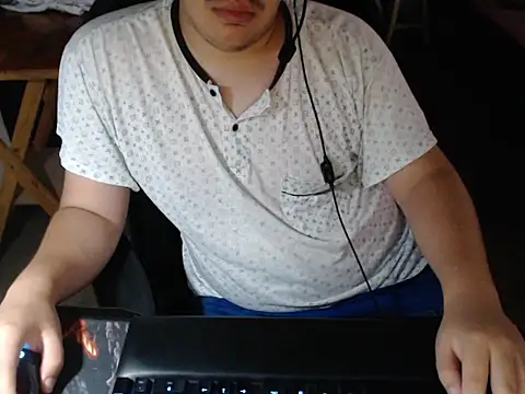 Snapshot of thealfawolf01 chatting on 01-26-25, 03:36 thealfawolf01 online show from 01-26-25, 03:36