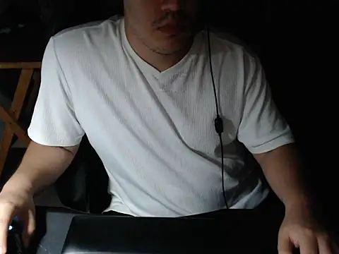 Snapshot of thealfawolf01 chatting on 03-23-25, 02:37 thealfawolf01 online show from 03-23-25, 02:37