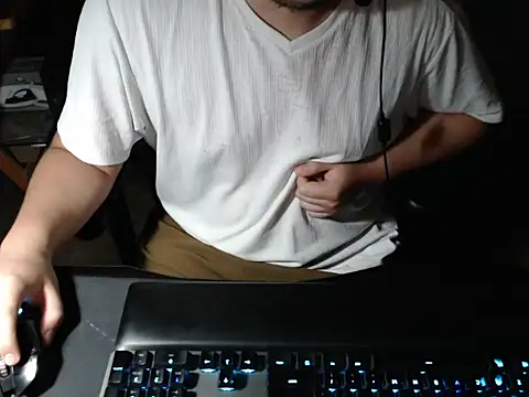 Snapshot of thealfawolf01 chatting on 10-12-25, 12:59 thealfawolf01 online show from 10-12-25, 12:59