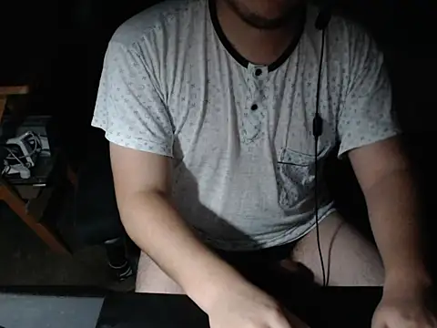 Snapshot of thealfawolf01 chatting on 10-19-25, 12:44 thealfawolf01 online show from 10-19-25, 12:44