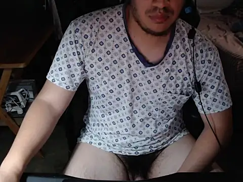 Snapshot of thealfawolf01 chatting on 10-19-25, 05:13 thealfawolf01 online show from 10-19-25, 05:13