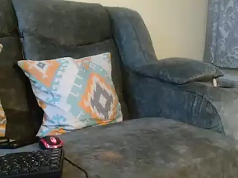 Snapshot of Layla_Amish1 chatting on 02-23-25, 03:40 Layla Amish1 online show from 02-23-25, 03:40