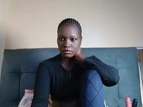 Snapshot of Layla_Amish1 chatting on 10-14-25, 03:40 Layla Amish1 online show from 10-14-25, 03:40