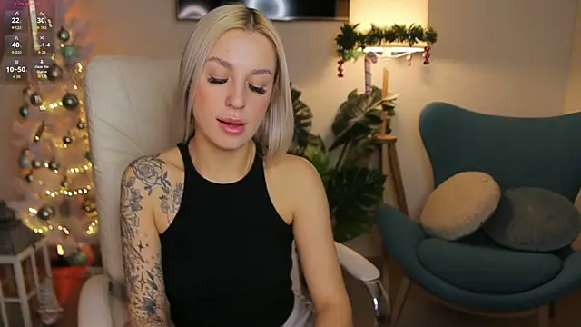 Crystal Barbie online show from 12-12-24, 11:58