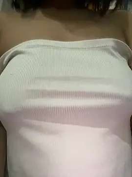 Snapshot of Sofia_xx2 chatting on 12-12-24, 01:43 Sofia xx2 online show from 12-12-24, 01:43