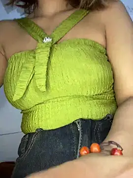 Snapshot of Sofia_xx2 chatting on 01-17-25, 09:06 Sofia xx2 online show from 01-17-25, 09:06