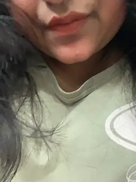 smile pretty online show from 02-12-26, 03:51