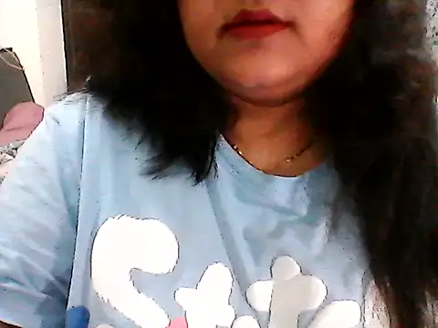 smile pretty online show from 06-16-26, 05:48