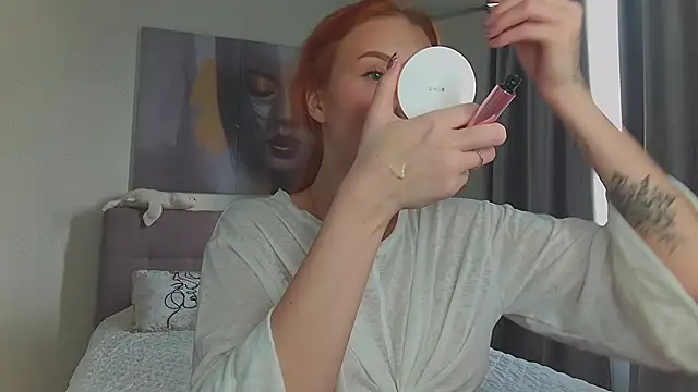 Snapshot of JudyWalkerr chatting on 09-17-25, 04:14 JudyWalkerr online show from 09-17-25, 04:14