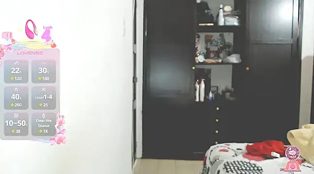 Snapshot of tifany19_ chatting on 03-06-25, 02:30 tifany19  online show from 03-06-25, 02:30