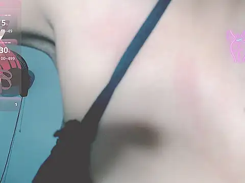 Snapshot of tifany19_ chatting on 09-14-25, 12:32 tifany19  online show from 09-14-25, 12:32