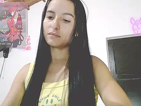 Snapshot of tifany19_ chatting on 10-10-25, 02:43 tifany19  online show from 10-10-25, 02:43