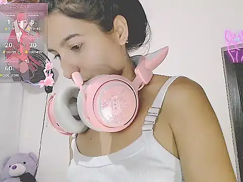 Snapshot of tifany19_ chatting on 10-16-25, 02:12 tifany19  online show from 10-16-25, 02:12