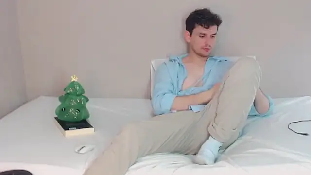 Elio555 online show from 12-24-24, 08:16