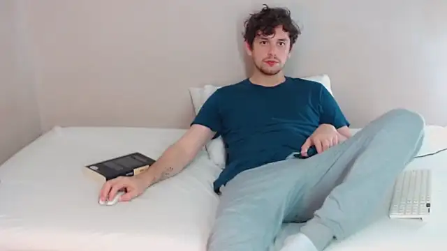 Elio555 online show from 02-22-25, 10:42