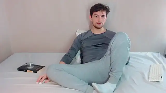 Elio555 online show from 03-22-25, 10:39