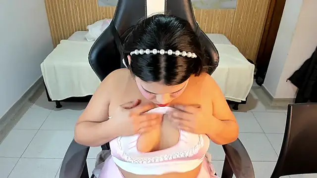 samy 19  online show from 09-09-25, 10:59