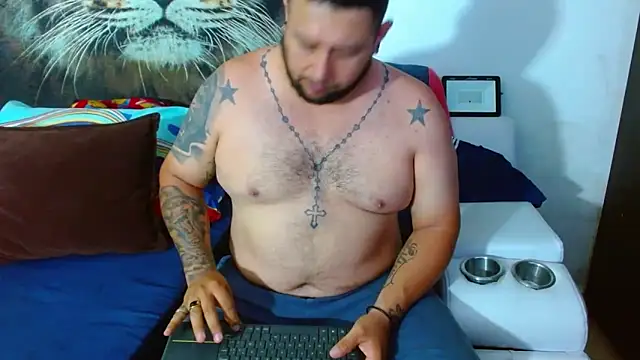 Michaell Myerss  online show from 11-10-25, 08:19