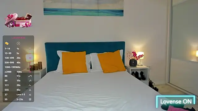 Snapshot of devilish_angel chatting on 10-21-25, 04:57 devilish angel online show from 10-21-25, 04:57