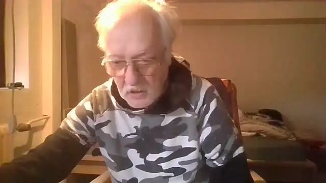 Sammy1660 online show from 12-17-24, 12:43