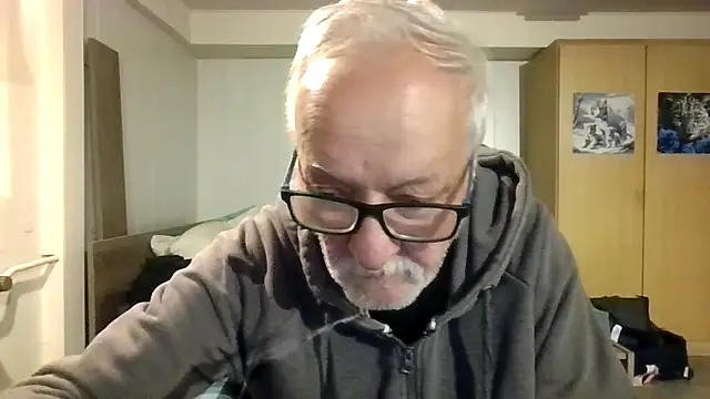 Sammy1660 online show from 09-27-25, 04:17