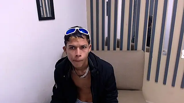 Snapshot of Levis_Montes chatting on 01-31-25, 12:51 Levis Montes online show from 01-31-25, 12:51