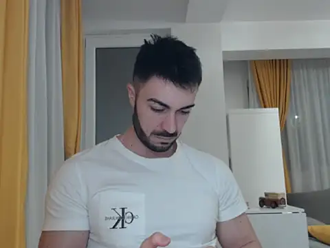 Snapshot of GoldenMark chatting on 02-03-25, 03:59 GoldenMark online show from 02-03-25, 03:59