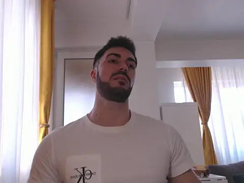 Snapshot of GoldenMark chatting on 02-10-25, 12:29 GoldenMark online show from 02-10-25, 12:29