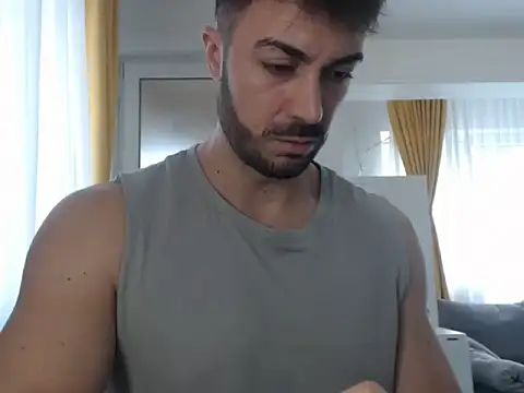 Snapshot of GoldenMark chatting on 10-15-25, 01:33 GoldenMark online show from 10-15-25, 01:33