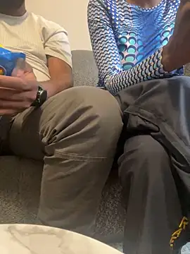 Snapshot of Baller_inch chatting on 11-17-25, 02:45 Baller inch online show from 11-17-25, 02:45