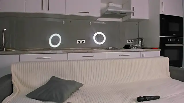 Snapshot of willow_fox chatting on 09-20-25, 07:37 willow fox online show from 09-20-25, 07:37