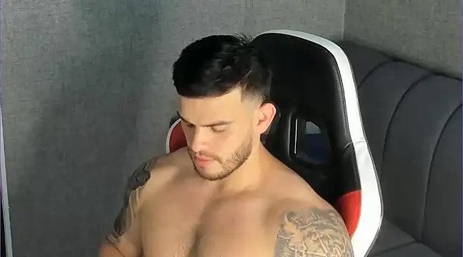 Ricardogo19 online show from 03-02-25, 10:27