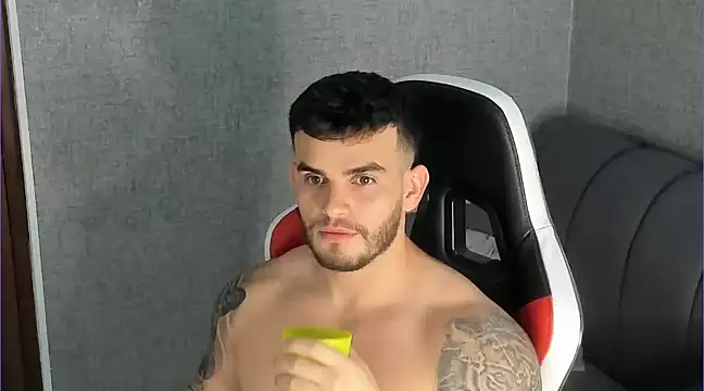 Ricardogo19 online show from 03-10-25, 09:40