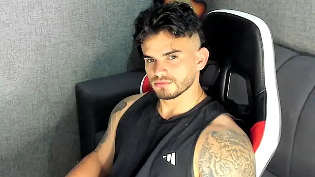 Ricardogo19 online show from 10-19-25, 05:46