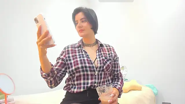 Cristina Vanegas631 online show from 01-26-25, 11:06