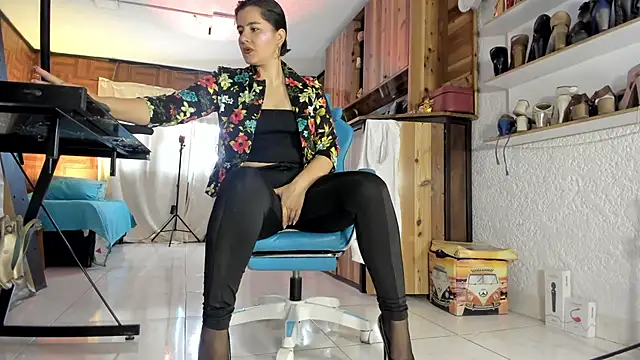 Snapshot of Cristina_Vanegas631 chatting on 05-28-26, 07:44 Cristina Vanegas631 online show from 05-28-26, 07:44